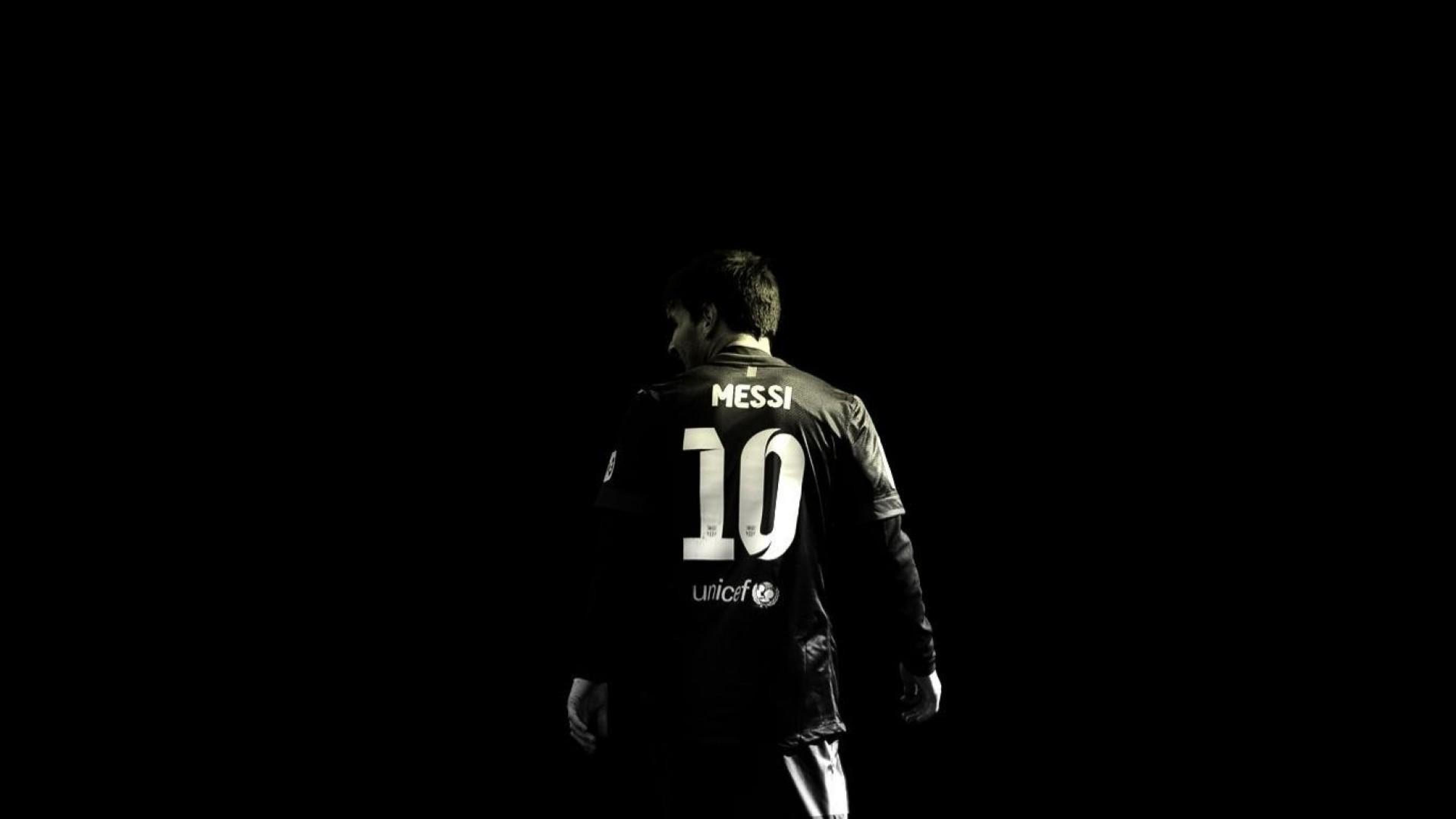 HD Messi Black Wallpaper