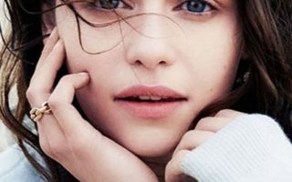 Emilia Clarke iPhone Wallpaper