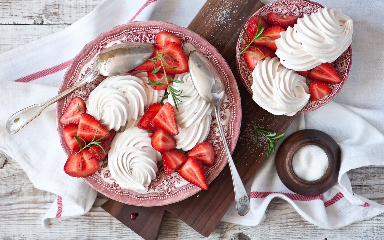 Wallpaper Dessert Strawberry 1280x800